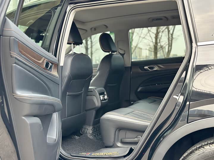 Фото 7 - Ford Equator