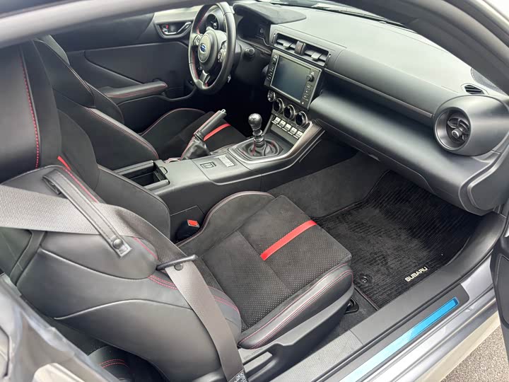 Фото 6 - Subaru BRZ