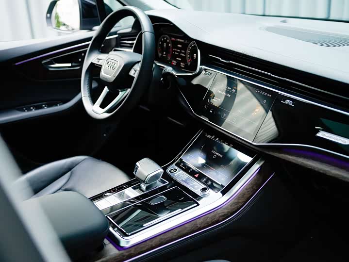 Фото 7 - Audi Q7