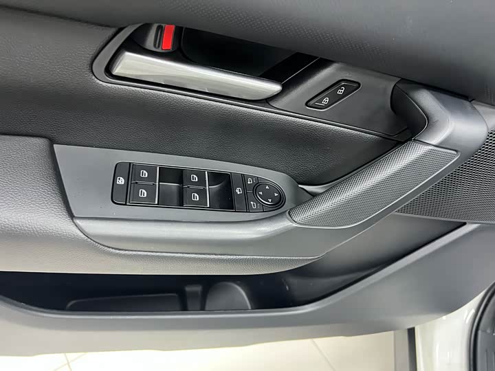 Photo 7 - Mazda CX-50