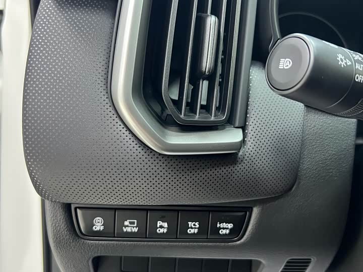 Photo 8 - Mazda CX-50