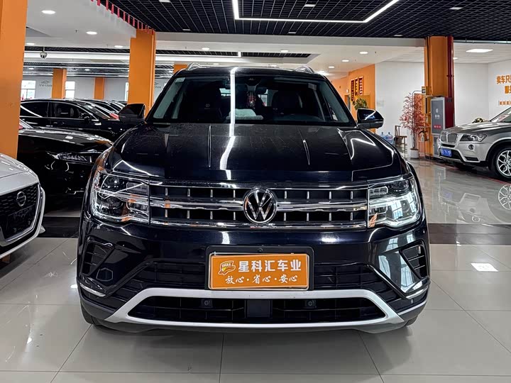 Photo 2 - Volkswagen Teramont Pro