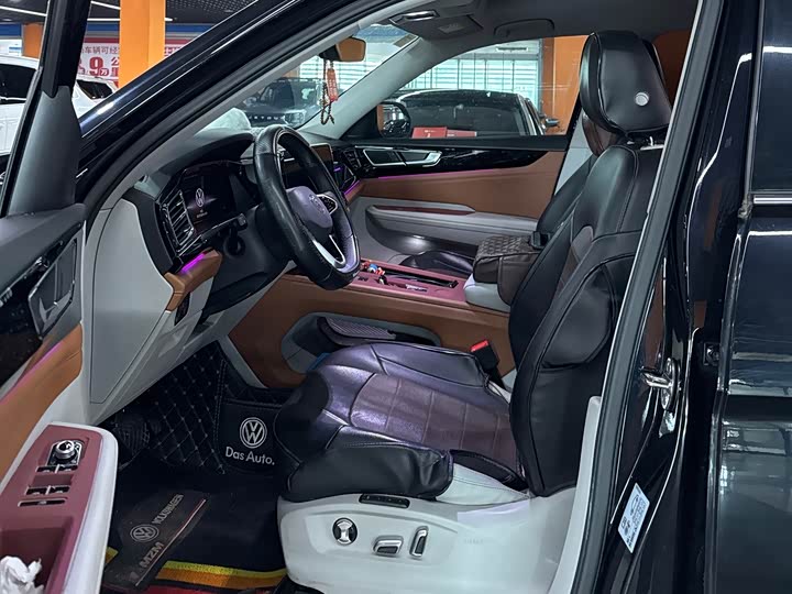 Photo 8 - Volkswagen Teramont Pro