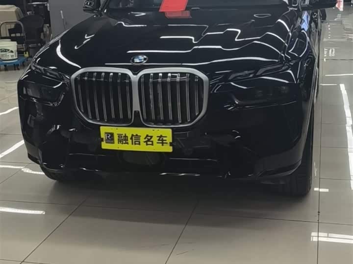 Фото 2 - BMW X7