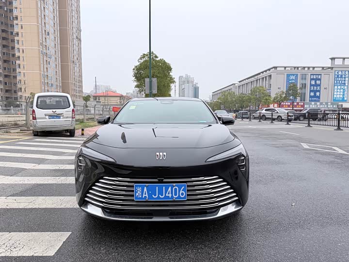 Photo 2 - Buick LaCrosse