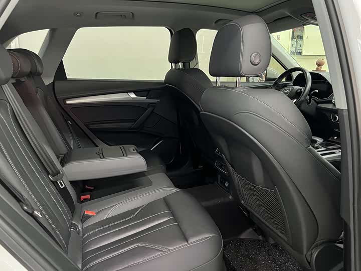 Фото 5 - Audi Q5L