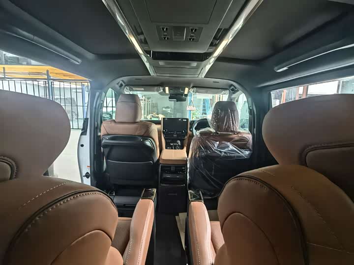 Toyota Vellfire 2024 2024款 皇冠 双擎 2.5L 至尊版