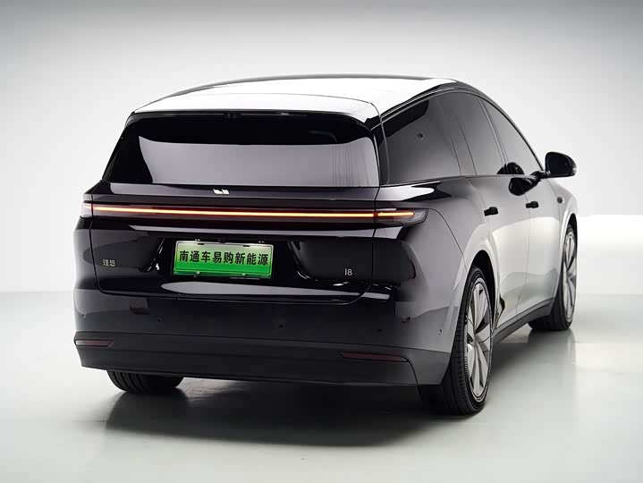 Фото 6 - LiXiang i8