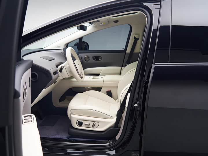 Фото 7 - LiXiang i8