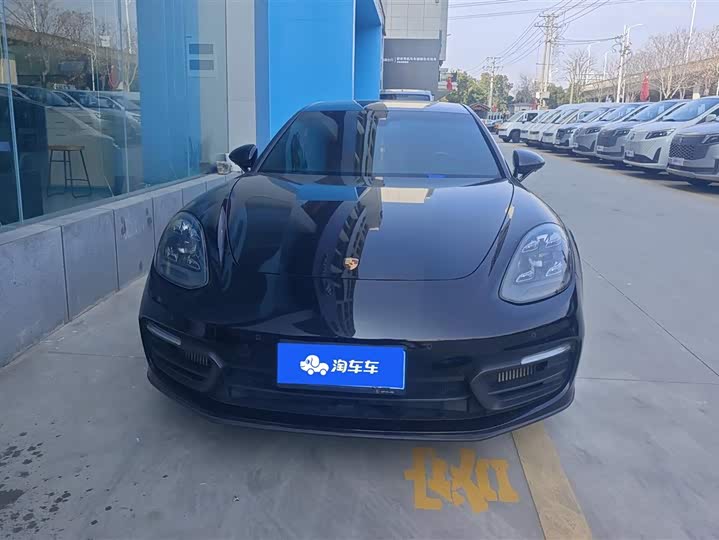 Фото 2 - Porsche Panamera