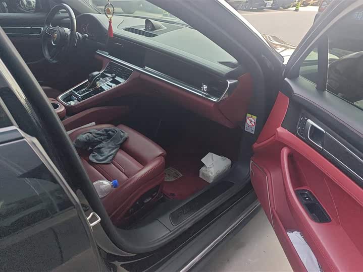 Фото 8 - Porsche Panamera