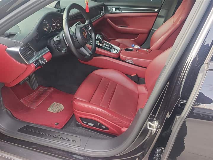 Фото 9 - Porsche Panamera