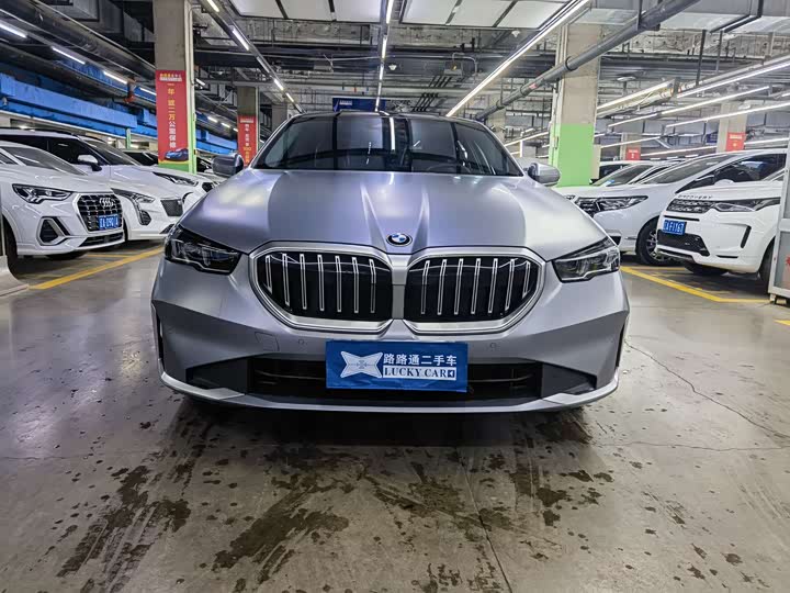 Фото 2 - BMW 5 Series