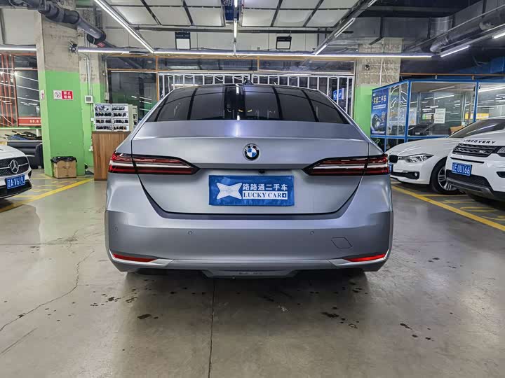 Фото 5 - BMW 5 Series