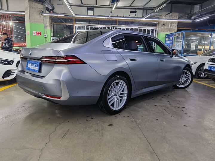 Фото 6 - BMW 5 Series