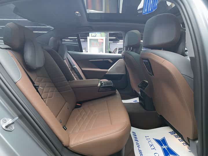 Фото 9 - BMW 5 Series