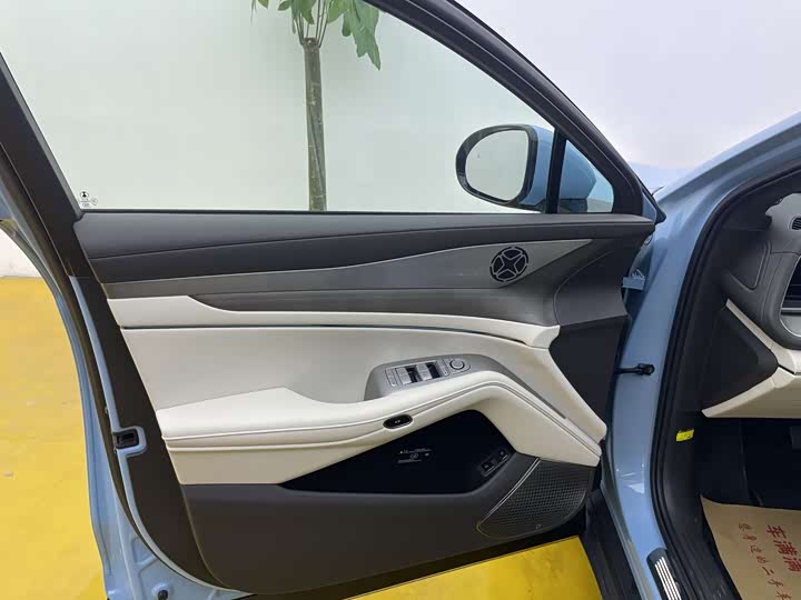 Фото 3 - Denza N7