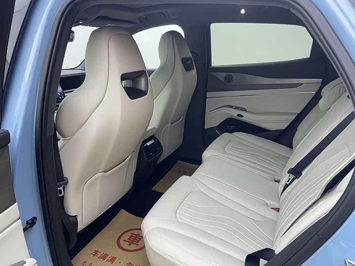 Фото 5 - Denza N7