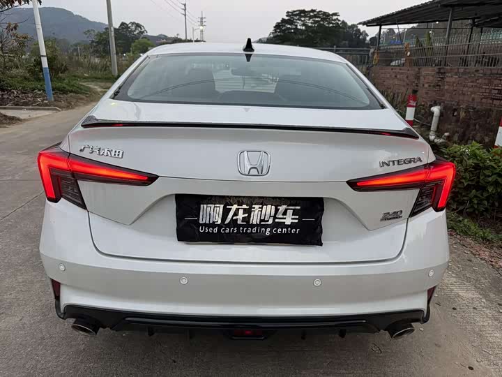 Фото 4 - Honda Integra