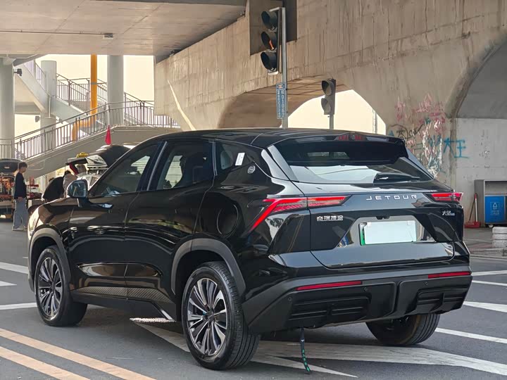 Photo 4 - Jetour Dashing Hybrid