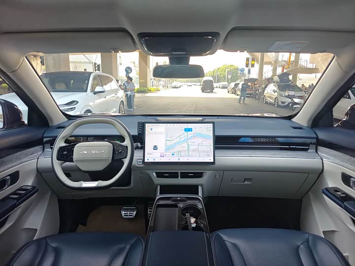 Photo 9 - Jetour Dashing Hybrid