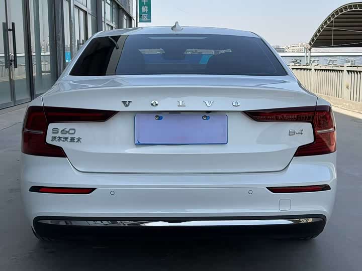 Фото 5 - Volvo S60