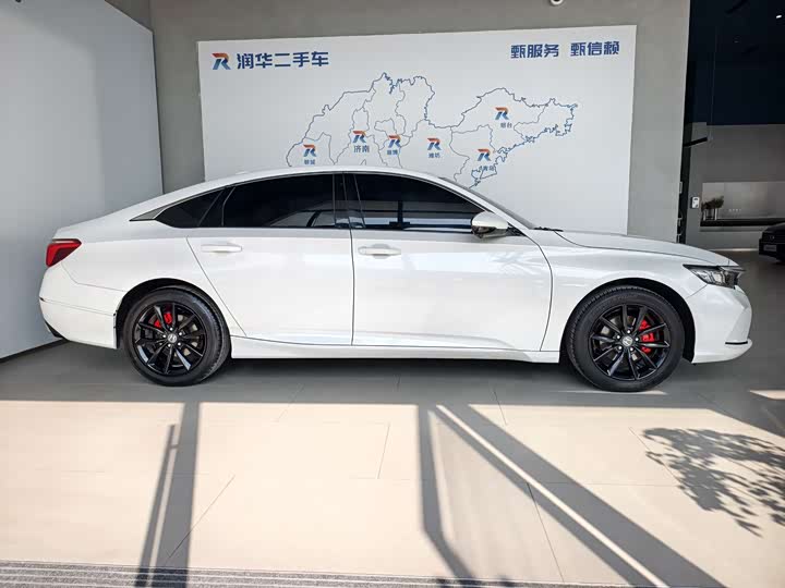 Фото 3 - Honda Inspire