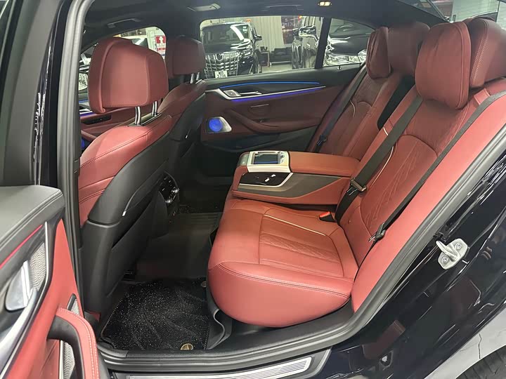 Фото 7 - BMW 5 Series