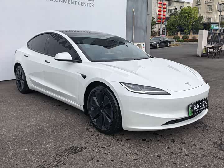 Photo 3 - Tesla Model 3