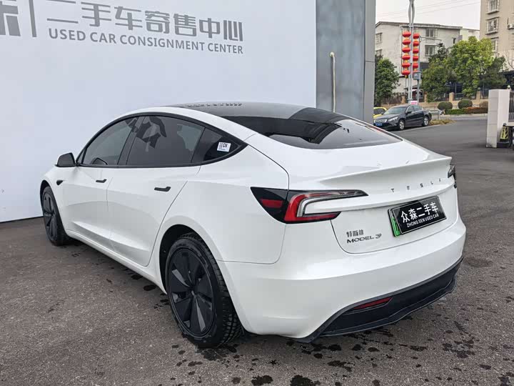 Photo 5 - Tesla Model 3