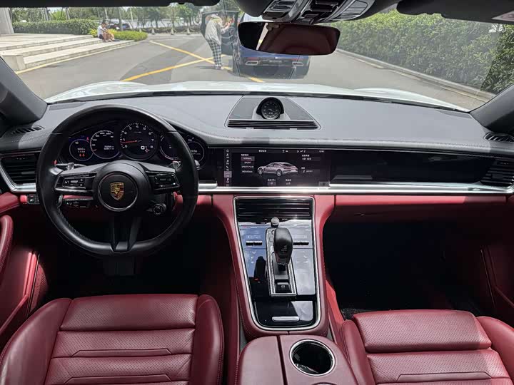 Фото 5 - Porsche Panamera