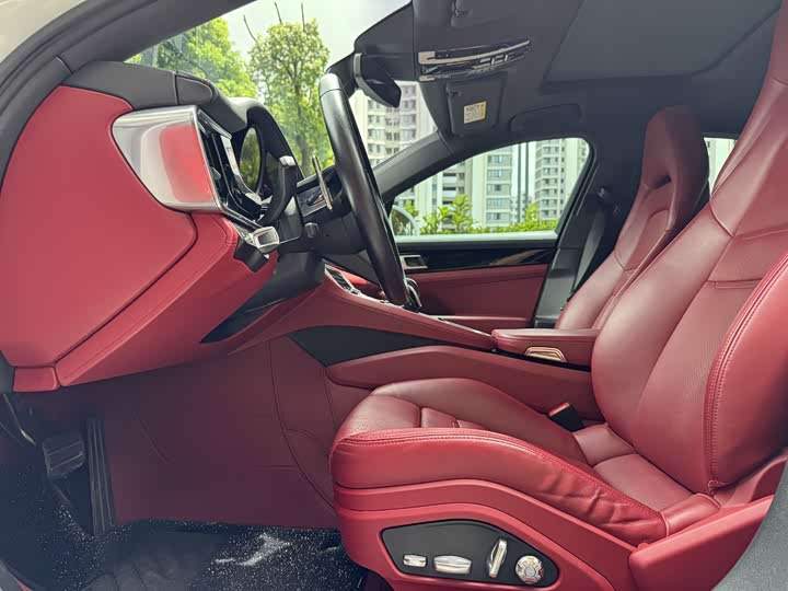 Фото 7 - Porsche Panamera