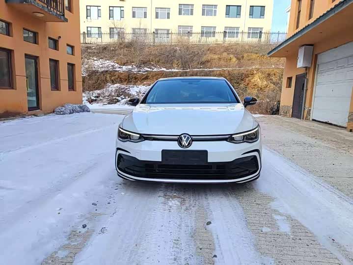 Фото 2 - Volkswagen Golf