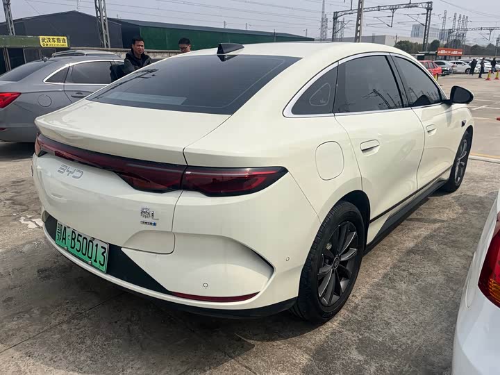 Фото 9 - BYD Qin L