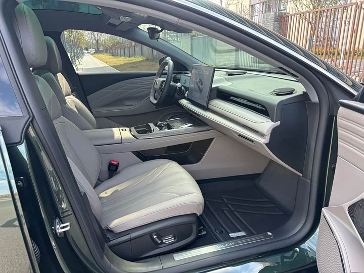 Фото 8 - Geely Galaxy Starshine 8 EM-i