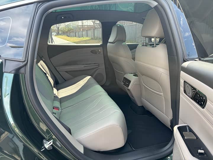 Фото 9 - Geely Galaxy Starshine 8 EM-i