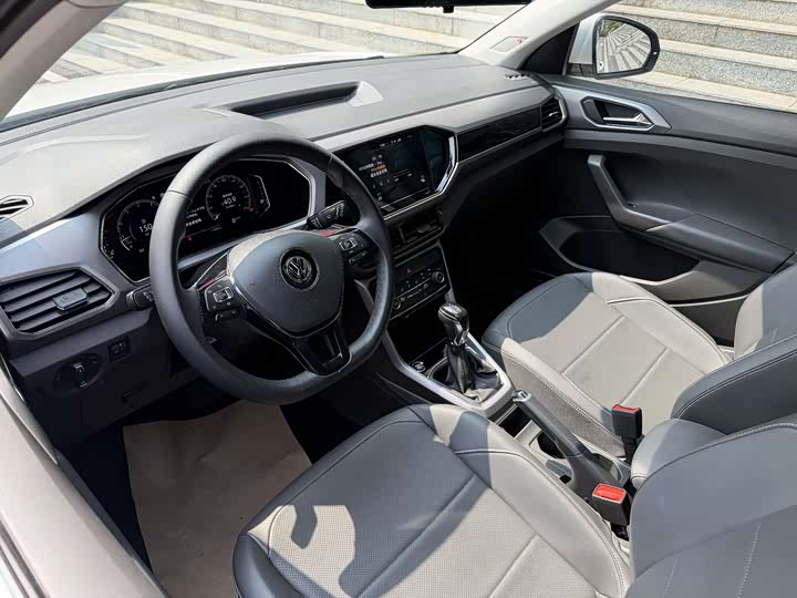 Фото 8 - Volkswagen T-Cross