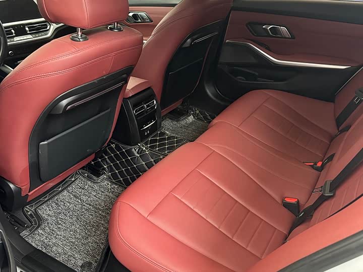 Фото 9 - BMW 3 Series