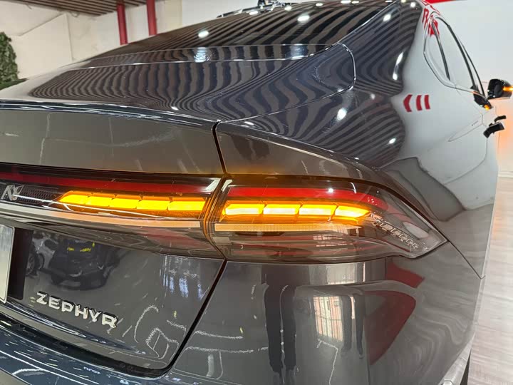 Фото 8 - Lincoln Z (Zephyr)