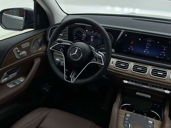 Photo 8 - Mercedes-Benz GLE-Class Hybrid