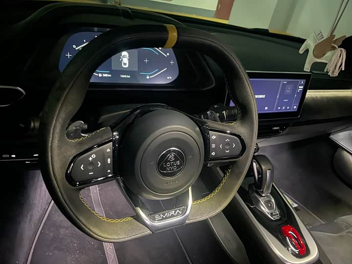 Фото 4 - Lotus Emira