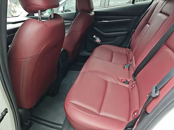 Фото 5 - Mazda 3 (Axela)