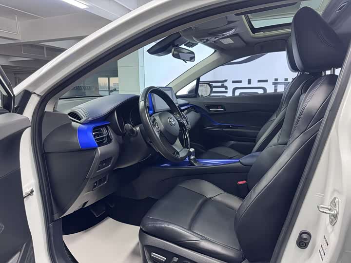 Photo 8 - Toyota C-HR