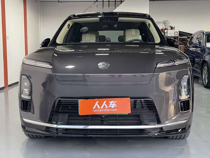 Фото 2 - Nio ES8