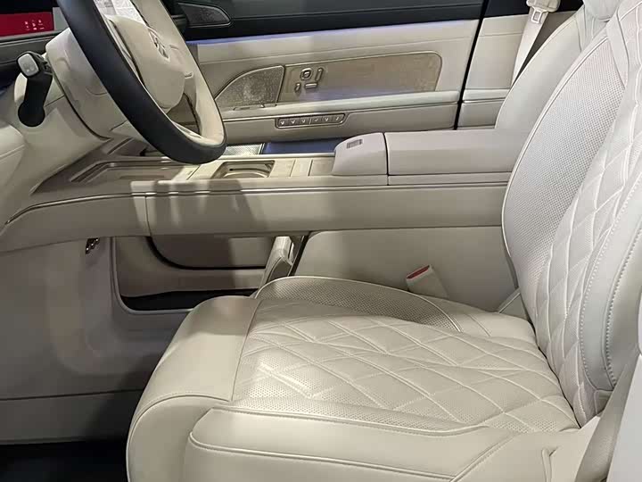 Фото 5 - Nio ES8