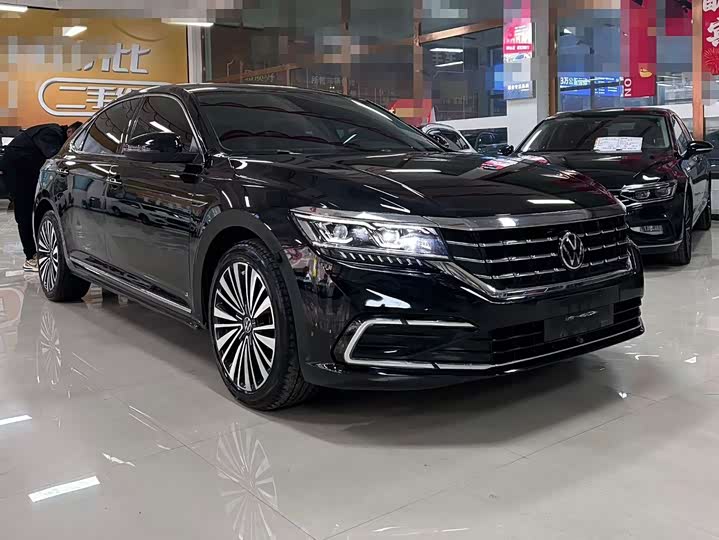 Фото 3 - Volkswagen Passat