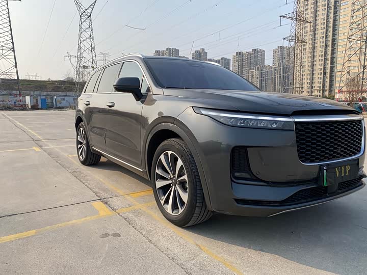 Фото 1 - LiXiang One