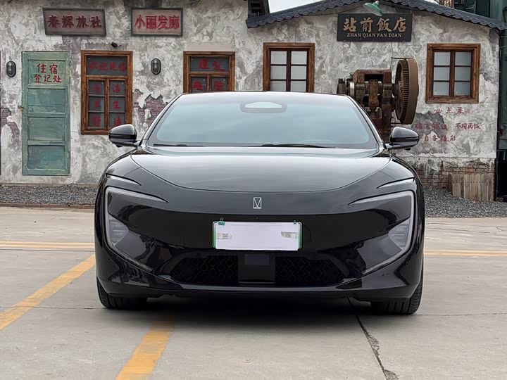 Фото 2 - Avatr 12