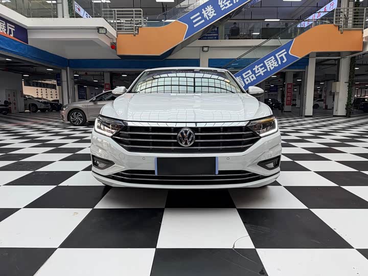 Фото 2 - Volkswagen Sagitar L