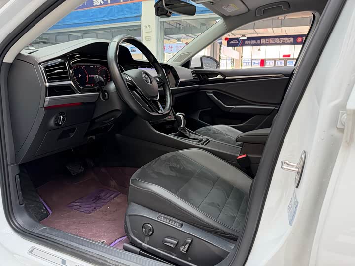 Фото 7 - Volkswagen Sagitar L